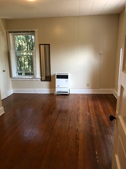 Building Photo - 237 M Aly