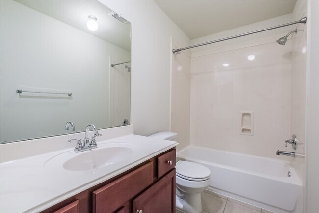 Building Photo - 6811 Gonzales Pt