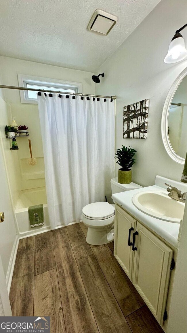 Building Photo - 4361 Windmoor Dr NW