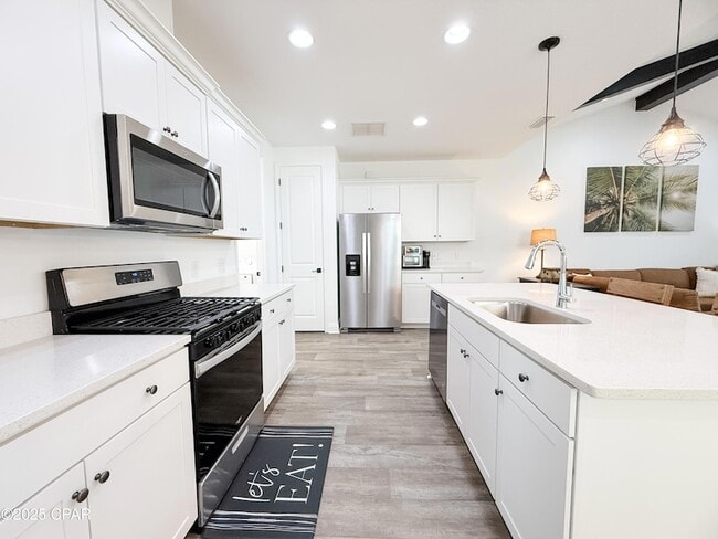 Building Photo - 8994 Parrot Pl