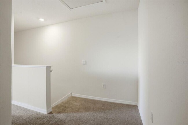 Building Photo - 5267 Dragonfly Dr
