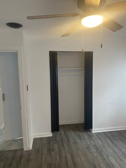 Building Photo - 5129 E 10th Ave