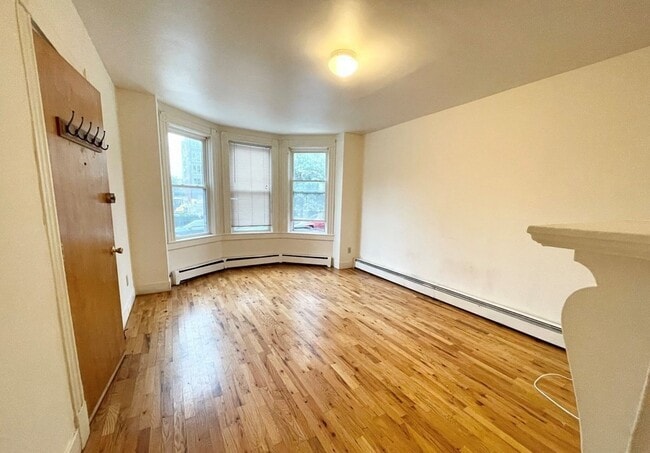 Building Photo - 1574 Tremont St