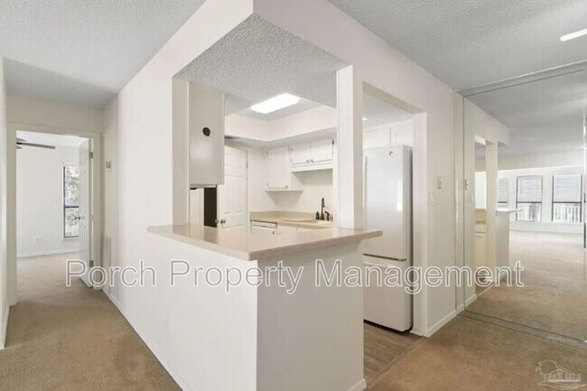 Building Photo - 7171 N 9th Ave