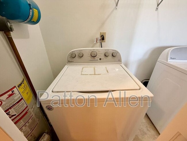 Building Photo - 12 W Haith Dr