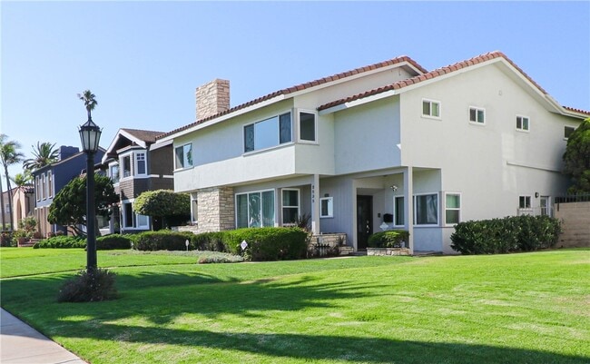 Building Photo - 2525 E Ocean Blvd