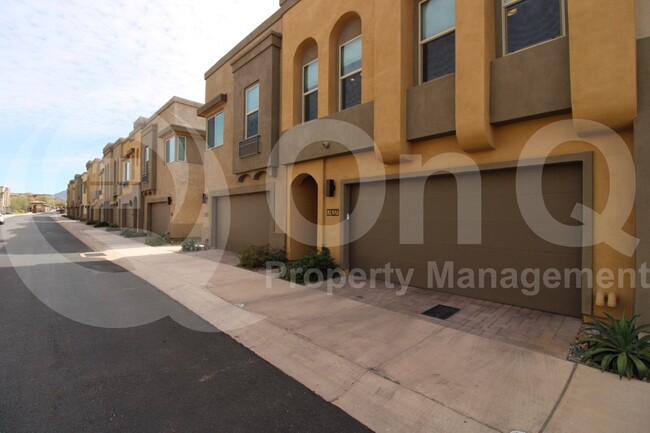 Building Photo - 7437 E Via De Luna Dr
