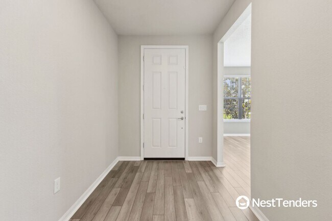 Building Photo - Stunning Northside Home!