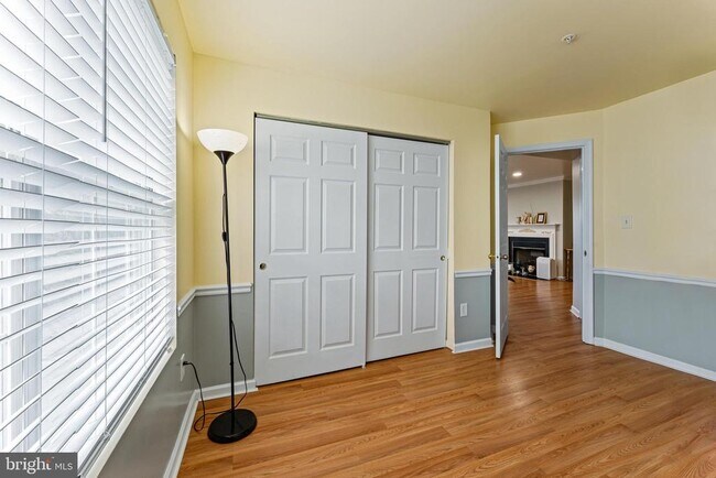 Building Photo - 8099 Lacy Dr
