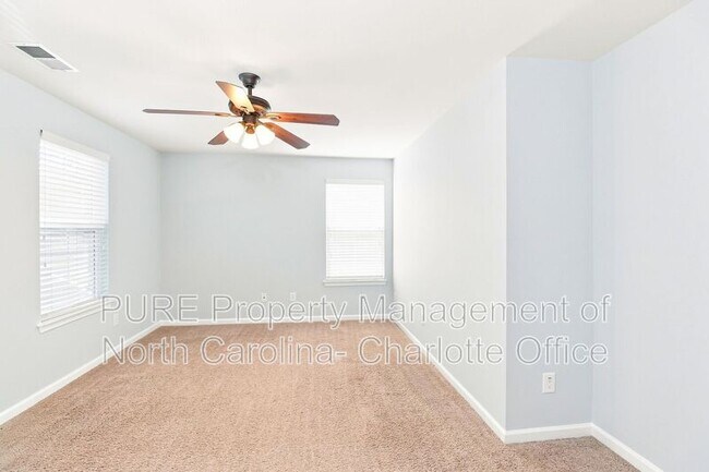 Building Photo - 3007 Fallondale Rd