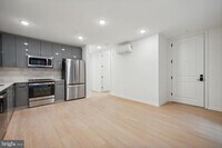 Building Photo - 225 N 12th St