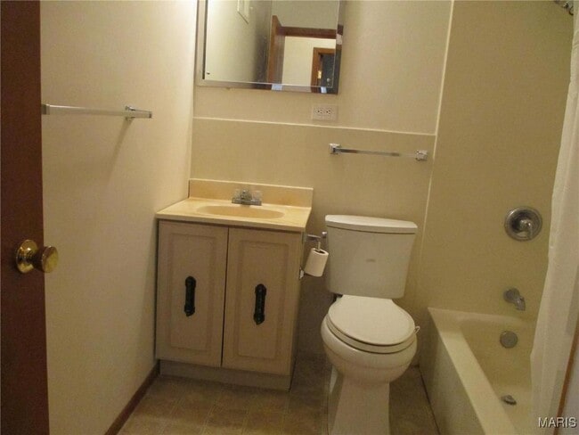 Building Photo - 245 Lindy Blvd