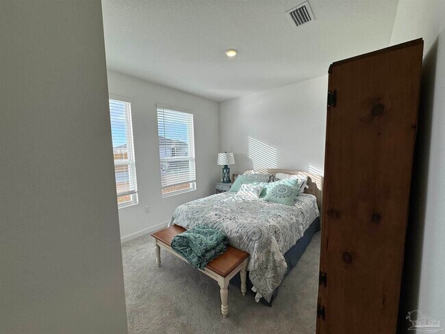 Building Photo - 6330 Buckthorn Cir