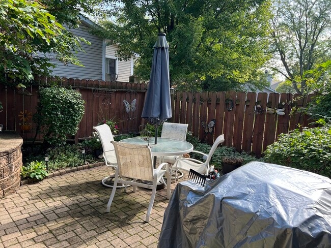 Building Photo - 213 Stanyon Ln