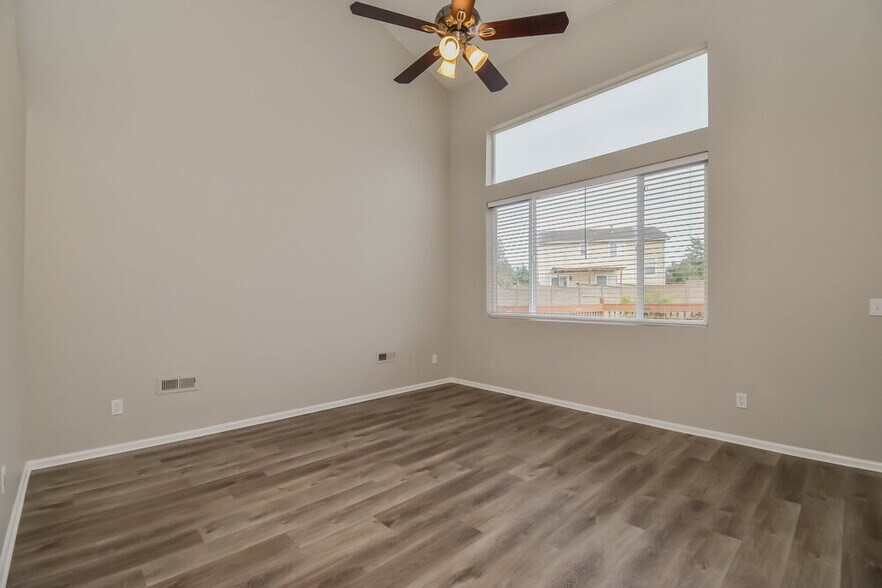 Building Photo - 7740 Barn Owl Dr