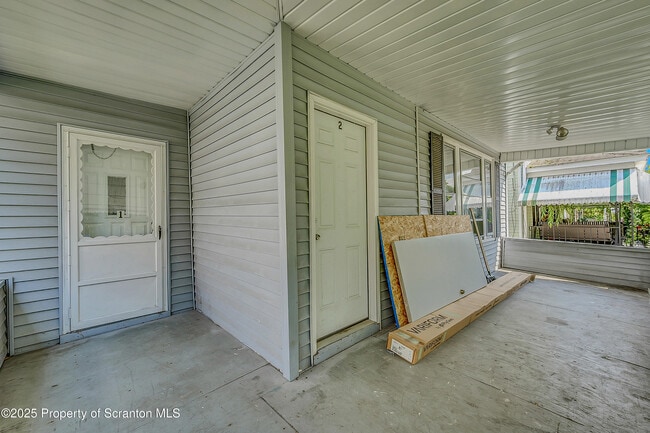 Building Photo - 2528 Boulevard Ave