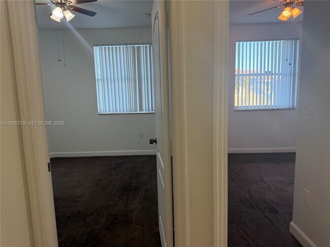 Building Photo - 1692 SE 29th Ct