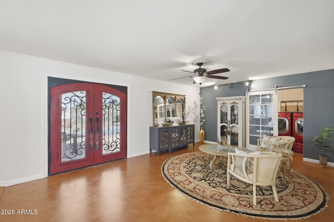 Building Photo - 2302 W Berridge Ln
