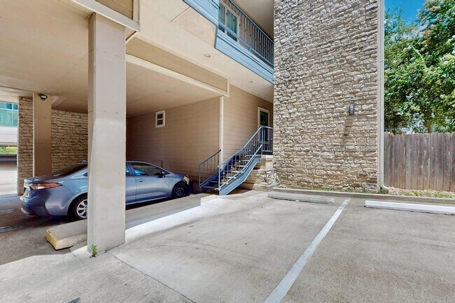 Building Photo - 2414 Longview St