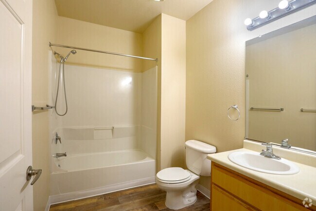 1BR, 1BA - 620SF - Shiraz Senior Apartments