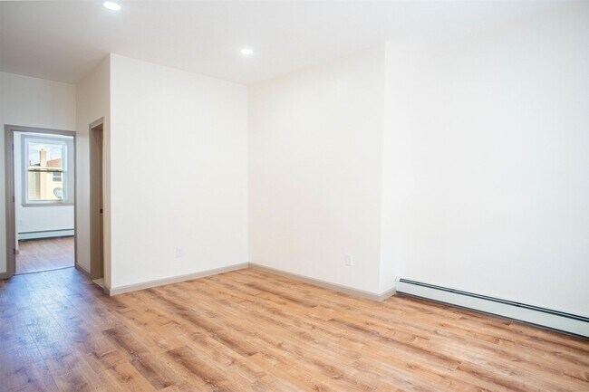 Building Photo - 428 69th St