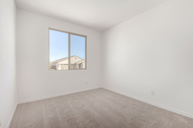 Building Photo - MOVE IN SPECIAL! Brand new 4 bedroom 2 bat...