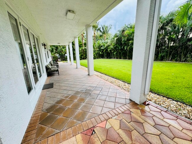 Building Photo - 11030 Misty Ridge Way