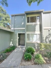 Building Photo - 118 Oliva Ct