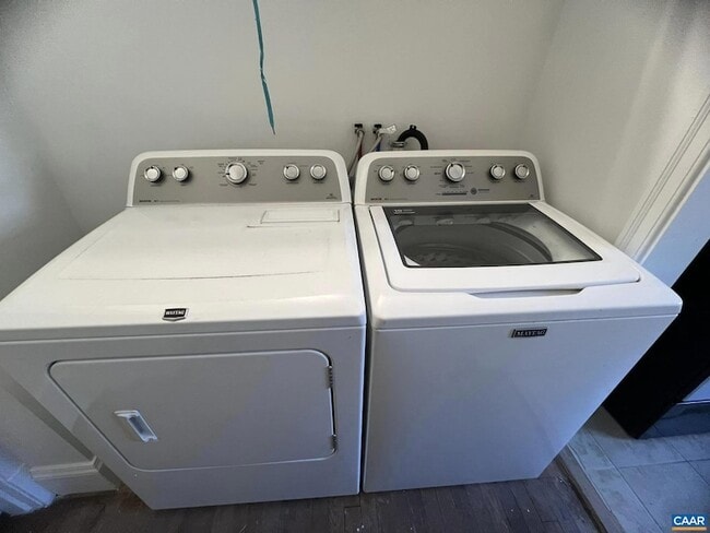 Building Photo - 1545 Rugby Ave