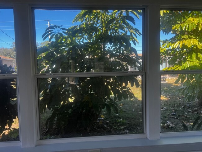 Building Photo - Immediate Availability on Newly Updated 2BR/2BA in South Venice