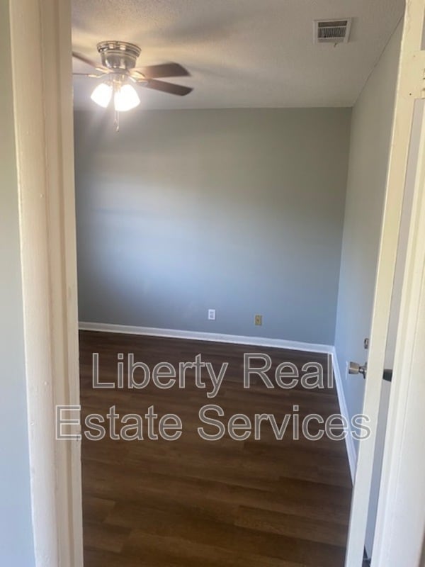 Building Photo - 116 Mattie St