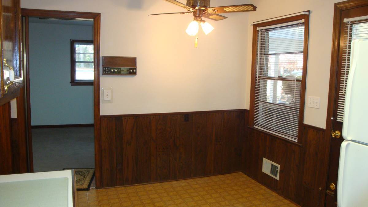 Building Photo - 3820 Orchard Rd SE