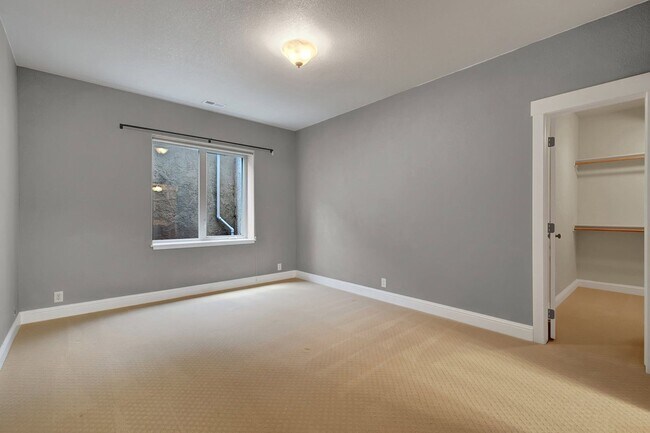 Building Photo - 2908 Glen Arbor Dr