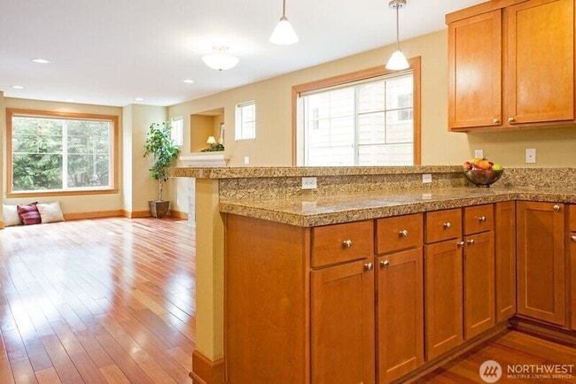 Building Photo - 1027 NE 123rd St