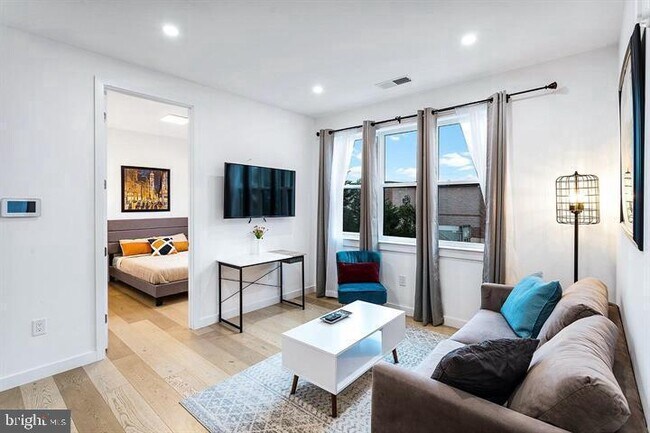 Primary Photo - 1806 I St NE