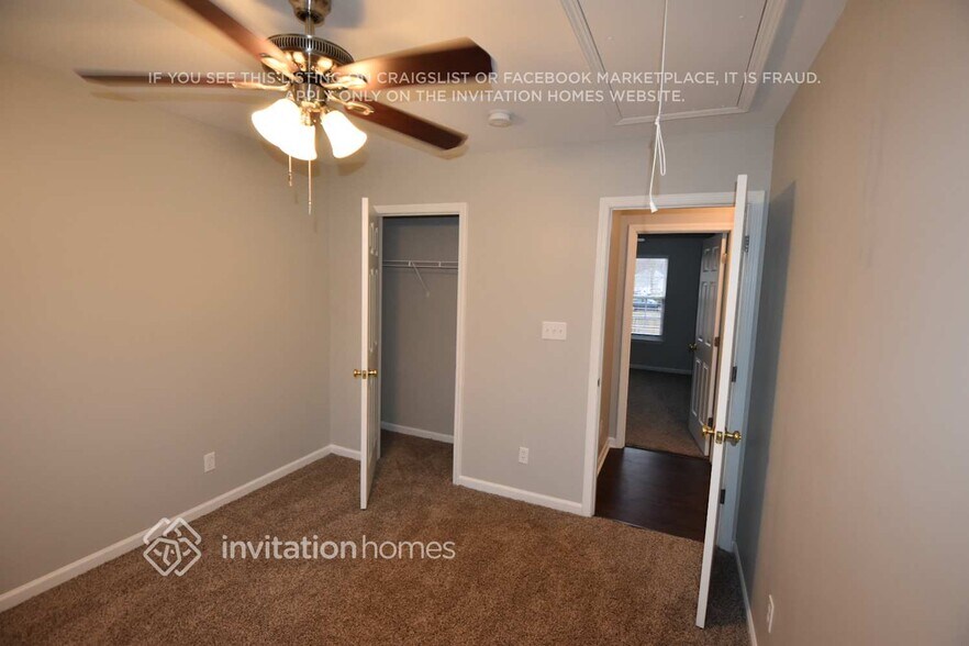 Building Photo - 1206 Bethpage Dr