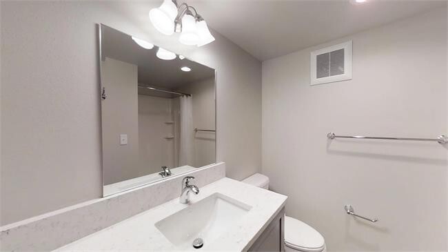 Building Photo - Updated Loft Apartment in the Heart of Dow...