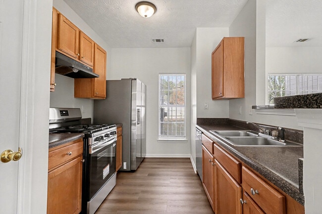 Building Photo - 2559 Walden Lake Dr