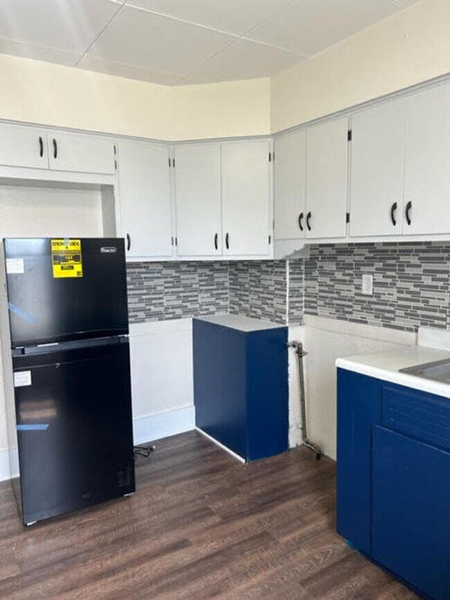 Building Photo - 1843-1845 W 3rd St