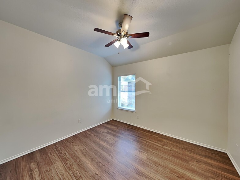 Building Photo - 21515 Rose Mill Dr