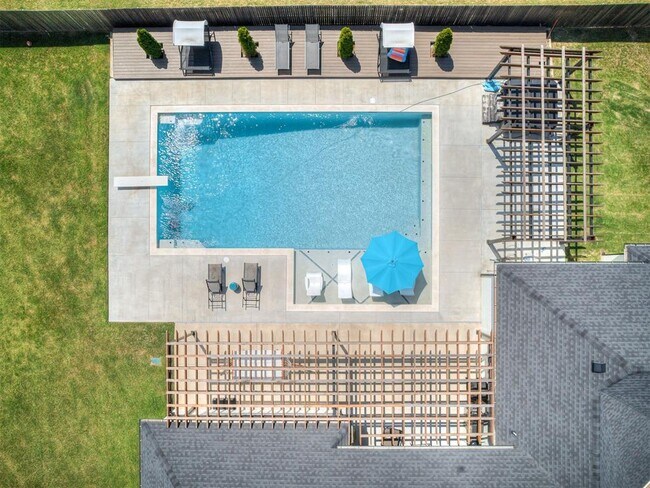 Building Photo - 4001 Timber Valley Dr