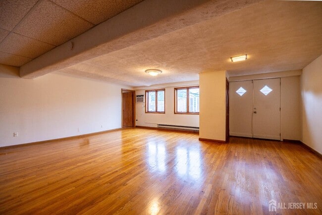 Building Photo - 353 Springfield Ave