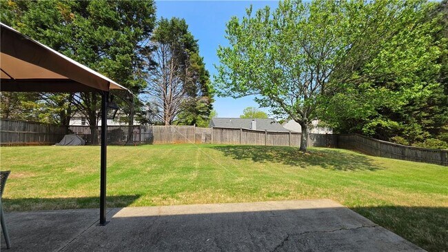 Building Photo - 7430 Newstead Dr