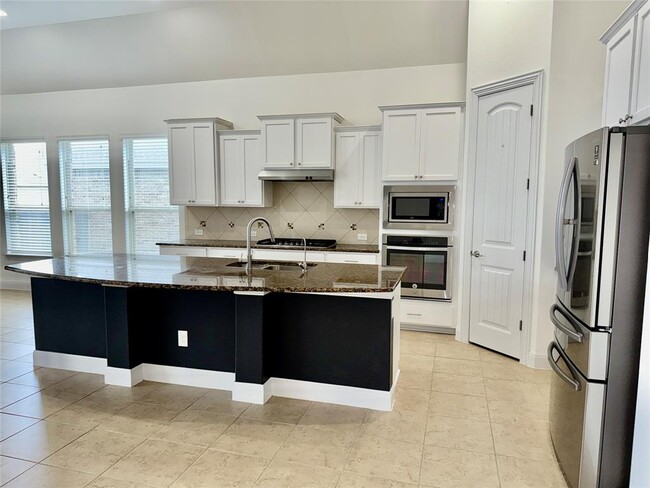 Building Photo - 21413 Merveil Dr