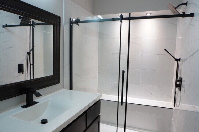 Building Photo - 3813 Arizona Pl