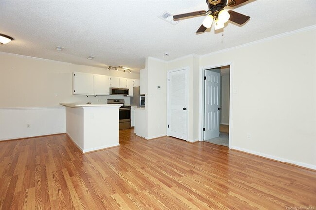 Building Photo - 103 Stratford Dr