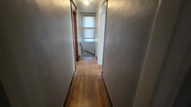 Building Photo - 20 N Willow St