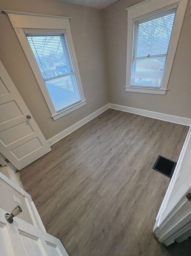 Building Photo - 1018 N Tuxedo St