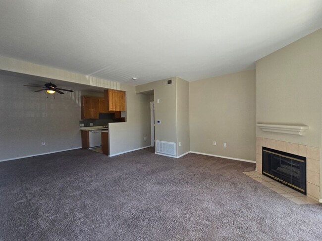 Building Photo - A Fabulous 2 Bedroom Downstairs Condo Cent...