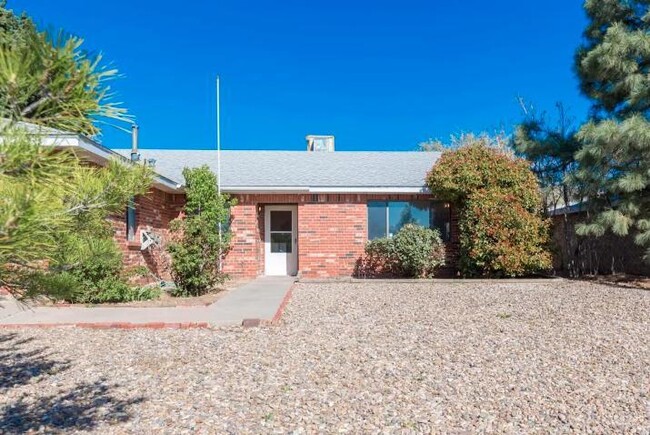 Building Photo - 1220 Paisano St NE